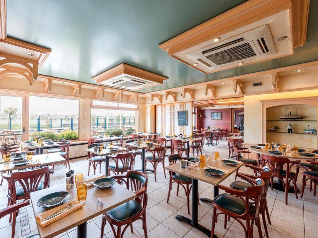 Le Mesnil-en-Vallée Logis Hotels - Au Poisson D'Argent - Hotel 3 Etoiles Et Restaurant מראה חיצוני תמונה